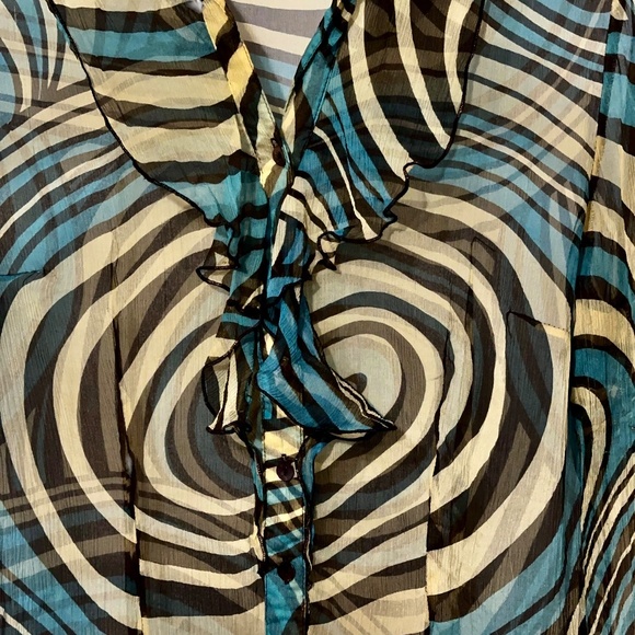 WDNY Silk Swirl Shirt Size Med Ruffle Front and Sleeve Autumn Office Work - Picture 3 of 7